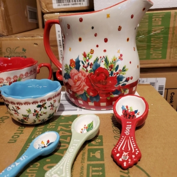 HTF NIB Pioneer Woman Cheerful Rose 9pc measuring set - Picture 3 of 10